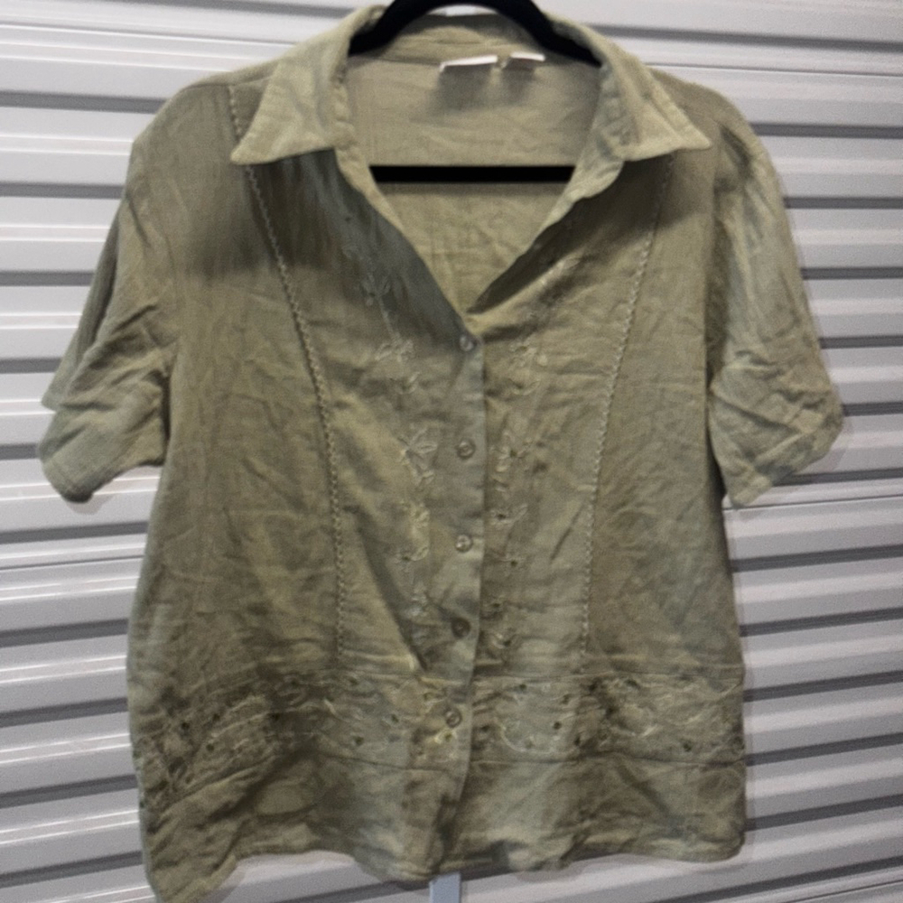 Collections ETC. Button Down Top XL Green Embroidery